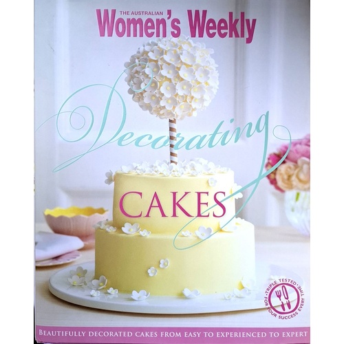Decorating Cakes